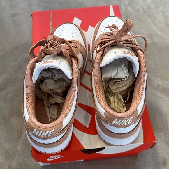 Nike pink pandas - size 8 - Picture 3 of 5